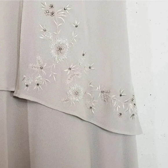 Positive Attitude 12 cream short sleeve evening dress - Picture 5 of 6
